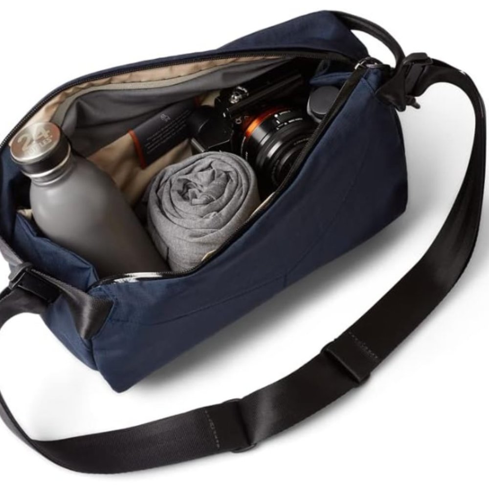 Bellroy Venture Sling 9L (large crossbody bag) - Picture 3 of 7